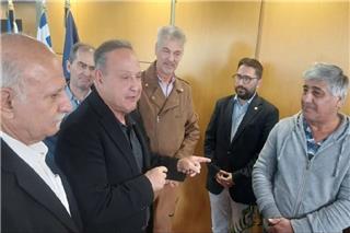 Θεσσαλονίκη: «Είδαμε ένα χέρι στα σκουπίδια» - Τι λένε οι υπάλληλοι που έσωσαν τον άστεγο