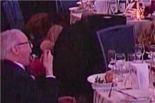 Γιατί ο «Ανθρωπος με τη Σαλάτα» έμεινε ανέμελος κατά τη διάρκεια των πυροβολισμών στο γκαλά Τραμπ