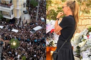 Κηδεία Γιώργου Μαζωνάκη: Η αδελφή του Βάσω συντετριμμένη στον Ιερό Ναό Αγίας Τριάδας