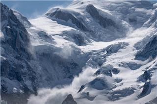 Ιταλία: Γυναίκα περιγράφει τη στιγμή που χιονοστιβάδα έπληξε χιονοδρομικό κέντρο