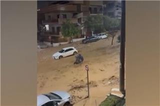 Παράσυρση ηλικιωμένης στη Γλυφάδα: Σπαρακτικό κλάμα παιδιού - «Πού πάει η μαμά;»