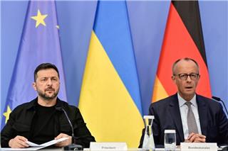 Μερτς: Η Ευρώπη να αυξήσει το κόστος του πολέμου για την Ρωσία - Τι είπε ο Ζελένσκι