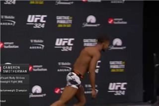 Σοκαριστική στιγμή στο UFC: Αθλητής κατέρρευσε μετά το ζύγισμα - Δείτε βίντεο