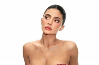 Kylie Jenner: Φόρεσε μπικίνι από ρόδια και τρέλανε τους θαυμαστές της