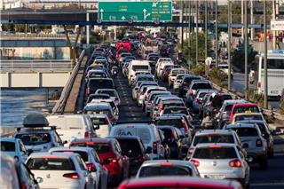 Τι αλλάζει για τα ΙΧ με τον νέο νόμο - Νέοι κανόνες για ΚΤΕΟ, κάρτα καυσαερίων, ηλεκτρικά οχήματα