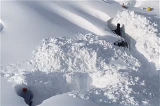 Καμτσάτκα: Ρεκόρ 30ετίας - Πάνω από 4 μέτρα χιόνι, «θάφτηκαν» ολόκληρες γειτονιές