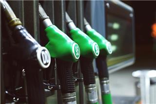 Ψηφιακή κάρτα καυσίμων: Ποιοι είναι οι 3,1 εκατομμύρια δικαιούχοι