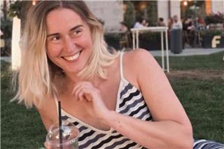 «Βρίσκω αγόρι σε κάθε χώρα: Μου δείχνουν αξιοθέατα και πληρώνουν για τα ραντεβού»