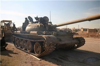 Συρία: Τανκ χτύπησε ρεπόρτερ που κάλυπτε τις φονικές συγκρούσεις στο Χαλέπι – Σώθηκε από θαύμα