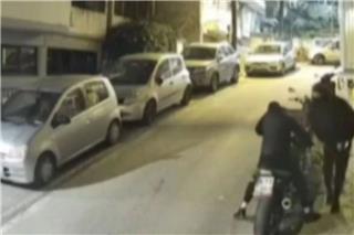 Τρομερός διάλογος δύο ληστών με γυναίκα: «Τη μηχανή πού την πάτε» – «Δική μας είναι, όλα καλά θεία»