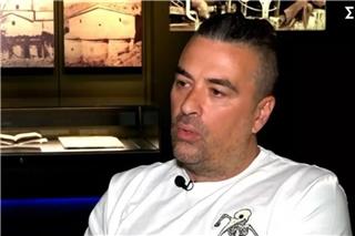 Γιάννης Αϊβάζης: «Όταν γεννήθηκε η κόρη μου, μπήκε δημοσιογράφος ντυμένος γιατρός μέσα στο νοσοκομείο»