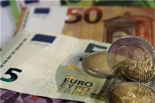 Κρίσιμη σύσκεψη στο Μαξίμου για την ακρίβεια