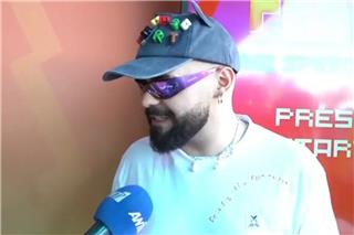 Ακύλας: «Η διαφήμιση για γνωστό ταχυφαγείο με βοήθησε στο οικονομικό μου πρόβλημα»