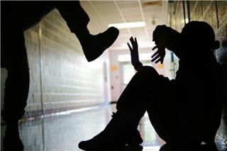 Πάτρα: Δύο την χτυπούσαν, μία «τραβούσε» βίντεο - Αγρια επίθεση σε 13χρονη από συμμαθήτριές της