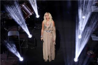 Αννα Βίσση στο ΟΑΚΑ: Ουρές για ένα εισιτήριο που φτάνει μέχρι τα 477 ευρώ