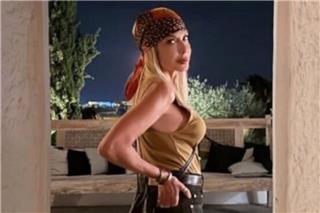 Αννα Βίσση: Την αναγνώρισαν στο σκάφος του Κούστα στο Αμάλφι - Δείτε πώς αντέδρασε