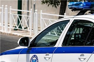 Νέος Κόσμος: Συνελήφθη ο ένοπλος άνδρας που είχε ταμπουρωθεί στο σπίτι του αφού επιτέθηκε στη μητέρα του