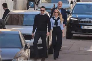 Ο ηγέτης της γαλλικής ακροδεξιάς Ζορντάν Μπαρντελά και η Ιταλίδα πριγκίπισσα Μαρία-Καρολίνα είναι ζευγάρι;