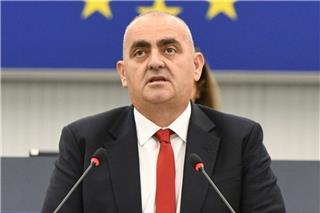 Παρέμβαση Μπελέρη για τα επεισόδια στην Αλβανία - Θέτει το ζήτημα στην Ευρωπαϊκή Επιτροπή