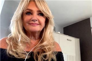 Πώς κατέληξε η Bonnie Tyler σε τεχνητό κώμα – Οι τελευταίες πληροφορίες για την κατάσταση της υγείας της