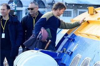 Ο Μπραντ Πιτ στο λιμάνι της Ύδρας: Μπήκε στο vintage ιπτάμενο δελφίνι για τα γυρίσματα