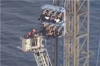 Τέξας: 8 άτομα απεγκλωβίστηκαν από roller coaster μετά από δίωρη επιχείρηση διάσωσης