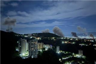 Εκρήξεις και σειρήνες αεροπορικού συναγερμού στο Καράκας της Βενεζουέλας