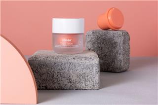 Tint n’ Glow: Η best-seller κρέμα Αντιγήρανσης & Λάμψης του clinéa είναι η skincare-as-makeup τάση αυτό το καλοκαίρι