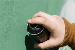 Σχέδιο αντιγκράφιτι στο μετρό: Ο λογαριασμός θα πηγαίνει στους δράστες - Τι προβλέπει το νομοσχέδιο