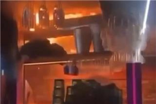 Δείτε βίντεο: Η στιγμή που ξεκινάει η φωτιά μέσα στο μπαρ στο Κραν Μοντανά