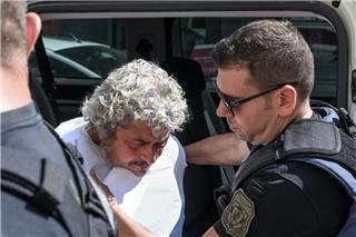 Στον εισαγγελέα ο Τζέιμς Δαλαμάγκας μετά από 27 χρόνια καταζητούμενος - Δείτε βίντεο