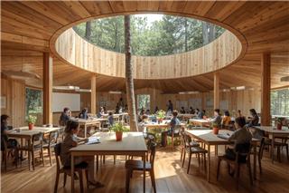 Τα σχολεία του μέλλοντος «ακολουθούν» τον ήλιο – Η αρχιτεκτονική ιδέα που αλλάζει τη μάθηση