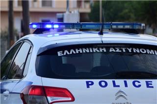 Θεσσαλονίκη: Παρίσταναν τους αστυνομικούς και απείλησαν με όπλο γυναίκα στην είσοδο πολυκατοικίας