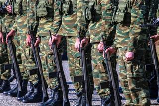 Συνέλαβαν στρατιωτικό μέσα σε στρατόπεδο – Κατηγορείται για κατασκοπεία