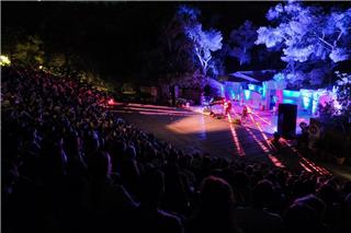 Φ hill Sessions: 11 συναυλίες τον Σεπτέμβριο στο Θέατρο «Δόρα Στράτου» στον Λόφο Φιλοπάππου