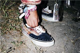 Vans: Η παγκόσμια καμπάνια «Off The Wall» επιστρέφει με πρωταγωνιστή το εμβληματικό Authentic