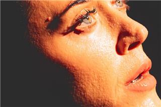 Katy Perry: Κυκλοφόρησε το «Watch It Burn» - δείτε το εντυπωσιακό music video