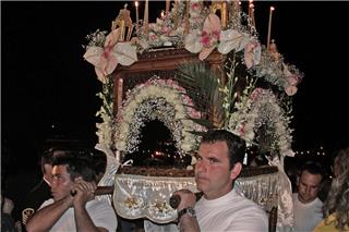 Ο Επιτάφιος στη Λογοτεχνία: Από το Θείο Πάθος στην Ανθρώπινη Δικαίωση