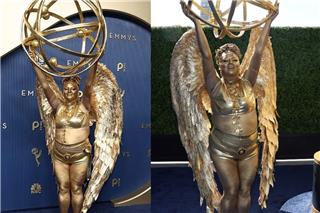 Emmys 2026: Η Meg Stalter ντύθηκε κυριολεκτικά... βραβείο Emmy και έγινε viral