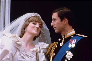 Αποκάλυψη για Κάρολο - Νταϊάνα: Το πραγματικό τρίτο πρόσωπο στον γάμο τους δεν ήταν η Καμίλα