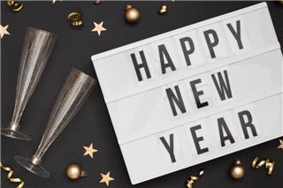 Πρωτοχρονιά... δύο φορές: Πώς κάποιοι μπήκαν στο 2026 και ξαναγύρισαν στο 2025!