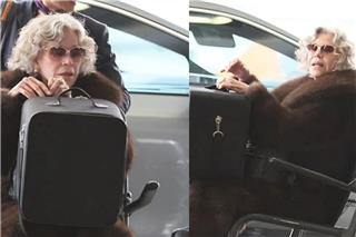 Στα 88 της καθηλώνει ακόμα: Η Τζέιν Φόντα σε αναπηρικό καροτσάκι αλλά πιο λαμπερή από ποτέ