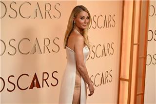 Γκουίνεθ Πάλτροου: Δείτε το viral βίντεο όπου παραλίγο να αποκαλυφθούν τα πάντα