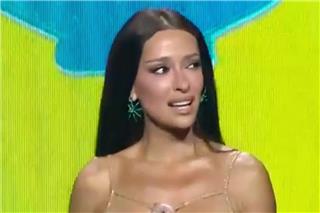Συγκινήθηκε η Φουρέιρα στα Mad VMA: Δώσατε την ευκαιρία στη μικρή Ελένη από μία ξένη χώρα να κάνει το όνειρό της πραγματικότητα