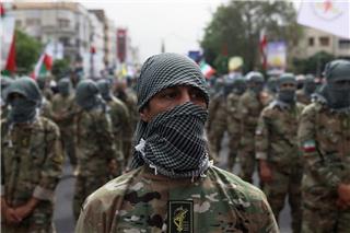 Η Τεχεράνη δηλώνει έτοιμη για πιθανή χερσαία επιχείρηση των ΗΠΑ: «Περιμένουμε να σας ντροπιάσουμε»