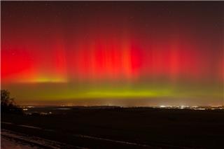 Ισχυρή ηλιακή καταιγίδα «χτυπά» τη Γη: Συναγερμός σε δίκτυα και δορυφόρους - Σπάνιο βόρειο σέλας