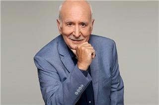 Πέθανε ο Γιώργος Παπαδάκης