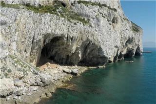 Αρχαιολόγοι άνοιξαν σπήλαιο που είχε παραμείνει σφραγισμένο για 40.000 χρόνια: «Αλλάζει την ανθρώπινη ιστορία»