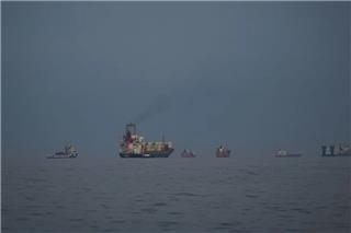 Αρχισαν οι διελεύσεις από τα Στενά του Ορμούζ; Πέρασαν πλοία LNG και μεταφοράς εμπορευματοκιβωτίων