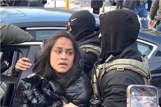 Μινεάπολη: Πράκτορες της ICE έσυραν ΑμεΑ πολίτη με τη βία από το όχημά της: «Πήγαινα στον γιατρό»